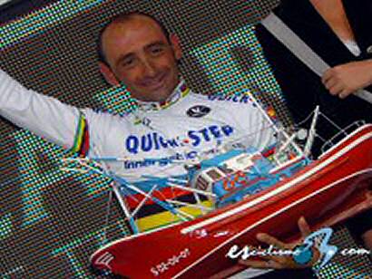 Vuelta a España: Paolo Bettini gana en Suances y Valverde se deja una minutada