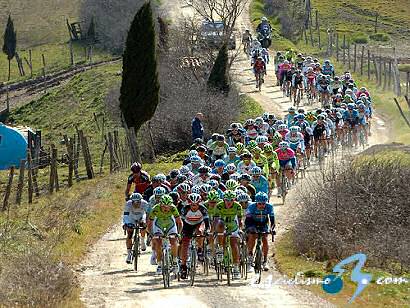 Valverde desafía a Cancellara en el `sterrato´ de la Strade Bianche