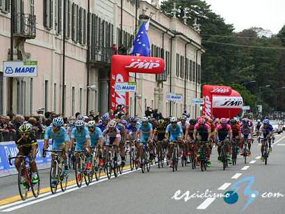 Listado oficial de corredores inscritos en la Flecha Valona 2016