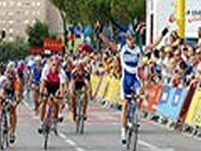 Tirreno-Adritico: Petacchi se impone en el sprint de la primera etapa y Freire es cuarto