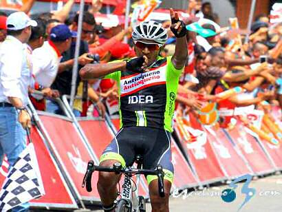 Rafael Montiel gana la octava etapa del Clásico RCN y Omar Mendoza sigue líder