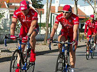 Equipo Relax-GAM Fuenlabrada para la XXX Clásica Internacional a los Puertos de Guadarrama