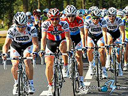 El Saxo Bank danés confirma su participación en la Vuelta a Andalucía con Andy Schleck al frente
