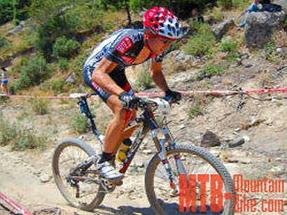 Copa del Mundo: Mantecón y Hermida, noveno y décimo en la República Checa, donde gana Schurter