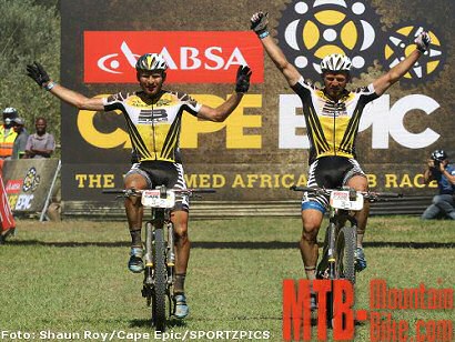 Cape Epic: Platt y Huber afianzan el liderato ganando la primera etapa