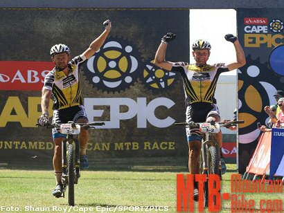 Cape Epic: Karl Platt y Urs Huber repiten victoria y son más líderes