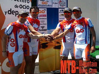 Presentado el equipo Team Go Fit-Deporinter para la Titan Desert