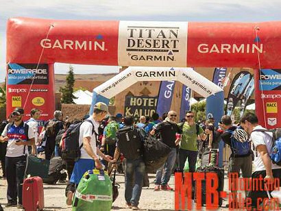 Pereiro, Ramos, Wallace, Zubero y Pasamontes buscan el triunfo en la Titan Desert by Garmin