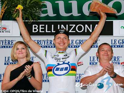 Tony Martin lidera la Vuelta a Suiza tras ganar la crono inaugural