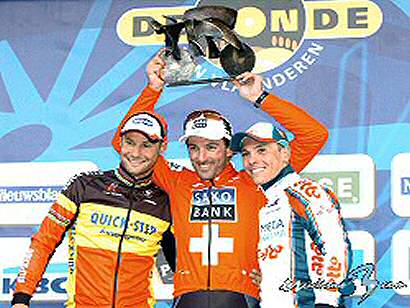 Fabian Cancellara se exhibe para llevarse la victoria en el Tour de Flandes