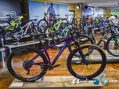 Trek presenta en Unibike sus novedades con la presencia de Sergio Mantecón
