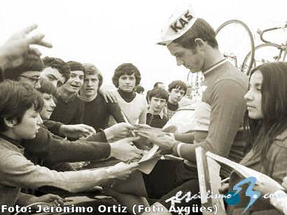 Perurena, Chiapucci y Lejarreta, charla en el inicio de la Vuelta al País Vasco