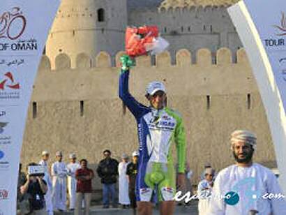 Tour de Omn: Vincenzo Nibali vuelve a ganar, Peter Velits nuevo lder
