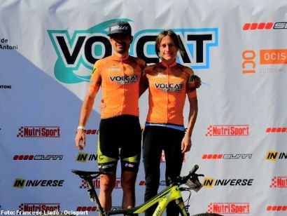 Guillem Muñoz y Noemí Moreno lideran la VolCAT Costa Brava tras la etapa inaugural
