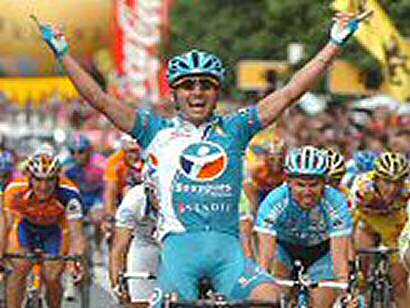 Xavier Florencio sorprende y vence al sprint en la Clásica de San Sebastián