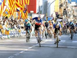 Dorian Godon sorprende a Evenepoel y se lleva la primera etapa de la Volta a Catalunya 2026 Dorian Godon sorprende a Evenepoel y se lleva la primera etapa de la Volta a Catalunya 2026