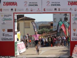 Alejandro del Cid gana en Fermoselle y se convierte en el primer líder de la Vuelta a Zamora Alejandro del Cid gana en Fermoselle y se convierte en el primer líder de la Vuelta a Zamora