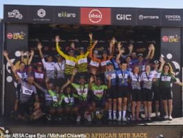 Matt Beers y Tristan Nortje hacen historia en la Absa Cape Epic; Candice Lill y Alessandra Keller culminan su dominio