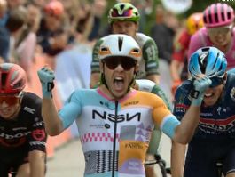 Corbin Strong gana el Circuito Franco-Belga con un largo sprint en Mont-de-l'Enclus Corbin Strong gana el Circuito Franco-Belga con un largo sprint en Mont-de-l'Enclus