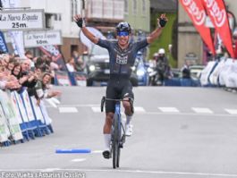 Edgar Cadena gana en solitario en Vegadeo, Nairo Quintana sigue l�der en la Vuelta a Asturias