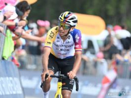 Giro de Italia: Egan Bernal: "Lucharemos por el podio de Arensman" Giro de Italia: Egan Bernal: "Lucharemos por el podio de Arensman"