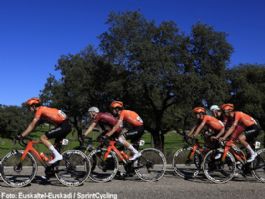 Euskaltel-Euskadi regresa a la competición en el Tour del Lago Qinghai Euskaltel-Euskadi regresa a la competición en el Tour del Lago Qinghai