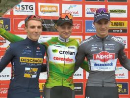 Toon Vandebosch logra su primera victoria profesional en el Exact Cross de Essen