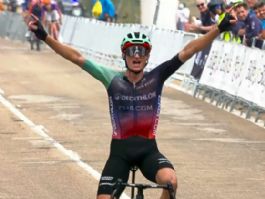 Felix Gall conquista el Puerto del Escudo entre la niebla y lidera la Vuelta a Burgos Felix Gall conquista el Puerto del Escudo entre la niebla y lidera la Vuelta a Burgos