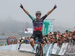 Felix Gall conquista el Puerto del Escudo entre la niebla y lidera la Vuelta a Burgos Felix Gall conquista el Puerto del Escudo entre la niebla y lidera la Vuelta a Burgos