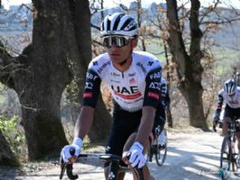 Isaac Del Toro se retira de la Itzulia-Vuelta al País Vasco tras sufrir una caída Isaac Del Toro se retira de la Itzulia-Vuelta al País Vasco tras sufrir una caída