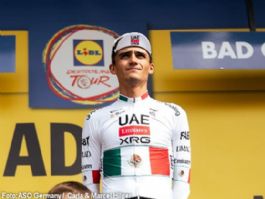 Isaac del Toro enseña los dientes en el prólogo de la Vuelta a Alemania, primer líder Isaac del Toro enseña los dientes en el prólogo de la Vuelta a Alemania, primer líder