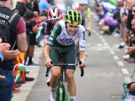 Jaume Guarde�o, hospitalizado tras colisionar con un coche mientras entrenaba