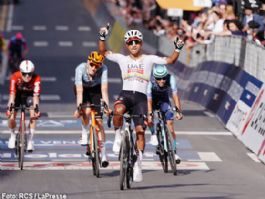 Jhonatan Narv�ez gana en Cosenza y Giulio Ciccone se viste de rosa en el Giro de Italia