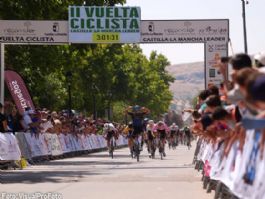 Cadena se impone en Herencia y Benareau conserva el liderato de la Vuelta a Castilla-La Mancha Cadena se impone en Herencia y Benareau conserva el liderato de la Vuelta a Castilla-La Mancha