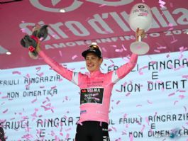 Jonas Vingegaard se hace con su primer Giro de Italia, Jonathan Milan gana la última etapa Jonas Vingegaard se hace con su primer Giro de Italia, Jonathan Milan gana la última etapa