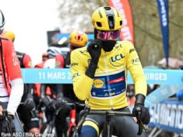 Juan Ayuso no sufre fracturas tras su ca�da en la Par�s-Niza [Parte m�dico]