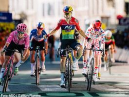 Tour de Francia Femenino: Kim Le Court: "Ganar una etapa en el Tour tiene mucho peso" Tour de Francia Femenino: Kim Le Court: "Ganar una etapa en el Tour tiene mucho peso"