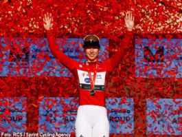 Lorena Wiebes impone su ley al esprint en la etapa inaugural del UAE Tour Femenino