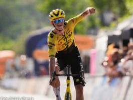 Matisse Van Kerckhove gana en Bacoli la 5ª etapa y se viste de rosa en el Giro Next Gen Matisse Van Kerckhove gana en Bacoli la 5ª etapa y se viste de rosa en el Giro Next Gen