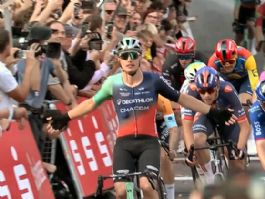 Olav Kooij vuelve a ganar el Sparkassen Münsterland Giro y Jordi Meeus termina segundo Olav Kooij vuelve a ganar el Sparkassen Münsterland Giro y Jordi Meeus termina segundo