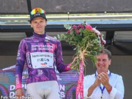 Oscar Onley bate a Giulio Ciccone en Pineda de la Sierra y lidera la Vuelta a Burgos Oscar Onley bate a Giulio Ciccone en Pineda de la Sierra y lidera la Vuelta a Burgos