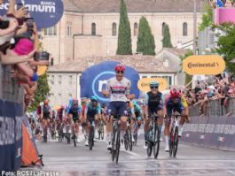 Giro de Italia: Paul Magnier: "No confiaba en sobrevivir esa subida tan empinada"