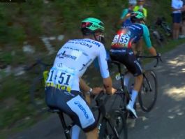 Tour Auvernia-Ródano-Alpes: Paul Seixas sufre una dura caída aunque sigue en carrera Tour Auvernia-Ródano-Alpes: Paul Seixas sufre una dura caída aunque sigue en carrera