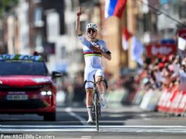 Tadej Pogacar gana la Lieja-Basto�a-Lieja tras doblegar a Paul Seixas