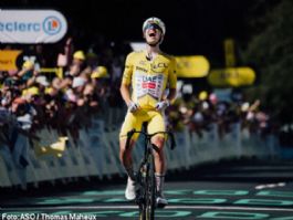 Tadej Pogacar arrasa en Le Lioran en la 10ª etapa y refuerza su liderato en el Tour de Francia Tadej Pogacar arrasa en Le Lioran en la 10ª etapa y refuerza su liderato en el Tour de Francia