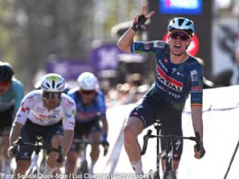 Tim Merlier firma el triplete en el Gran Premio Escalda y agranda su leyenda en Schoten Tim Merlier firma el triplete en el Gran Premio Escalda y agranda su leyenda en Schoten