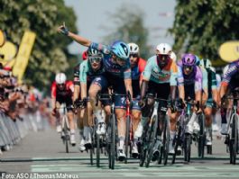 Tim Merlier repite victoria al esprint en Bergerac en la 8� etapa del Tour de Francia