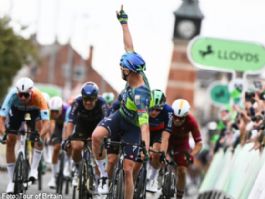 Tour de Gran Breta�a: Merlier gana en Skegness tras una jornada de abanicos que deja a Ganna fuera de la lucha