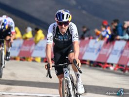 Tom Pidcock debuta en Il Lombarda liderando al Q36.5