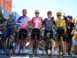 La Vuelta a Espa�a homenajea a 5 ciclistas hist�ricos del pelot�n